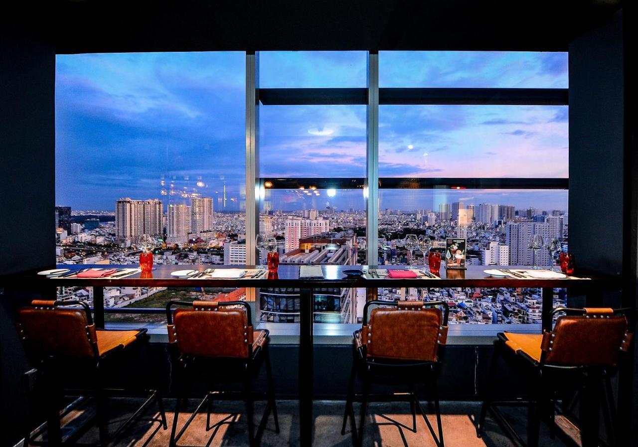Отель Pullman Saigon Centre Хошимин Экстерьер фото