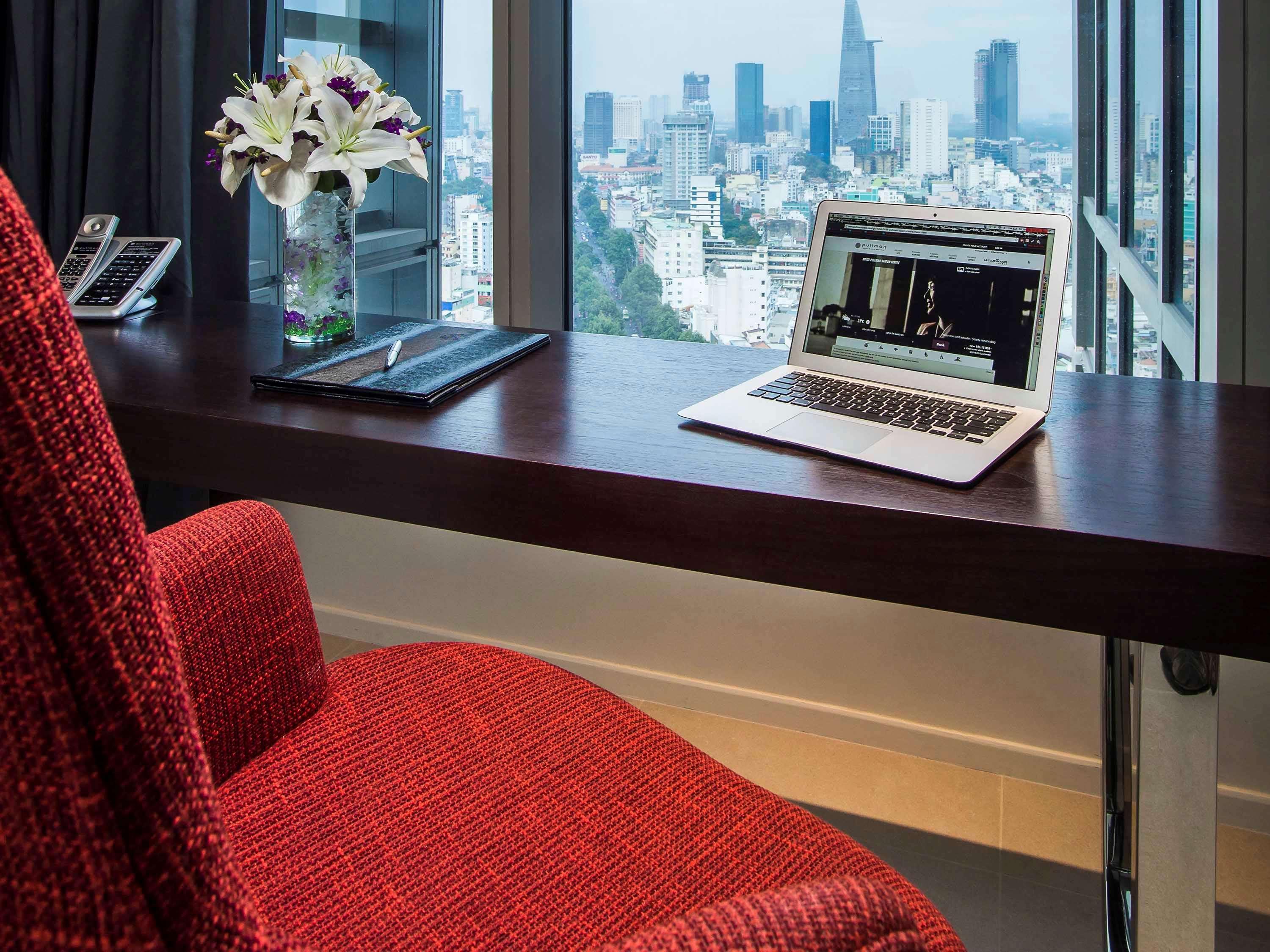 Отель Pullman Saigon Centre Хошимин Экстерьер фото