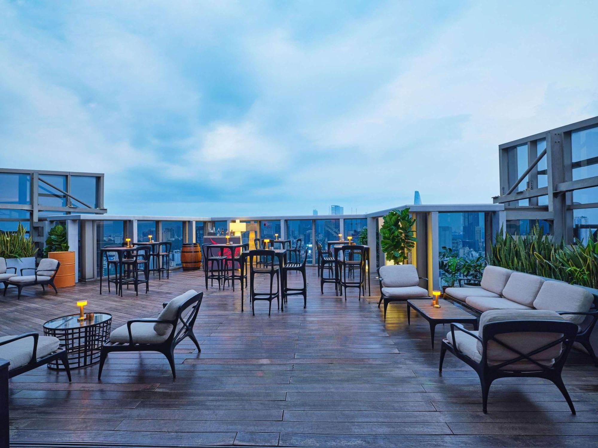 Отель Pullman Saigon Centre Хошимин Экстерьер фото