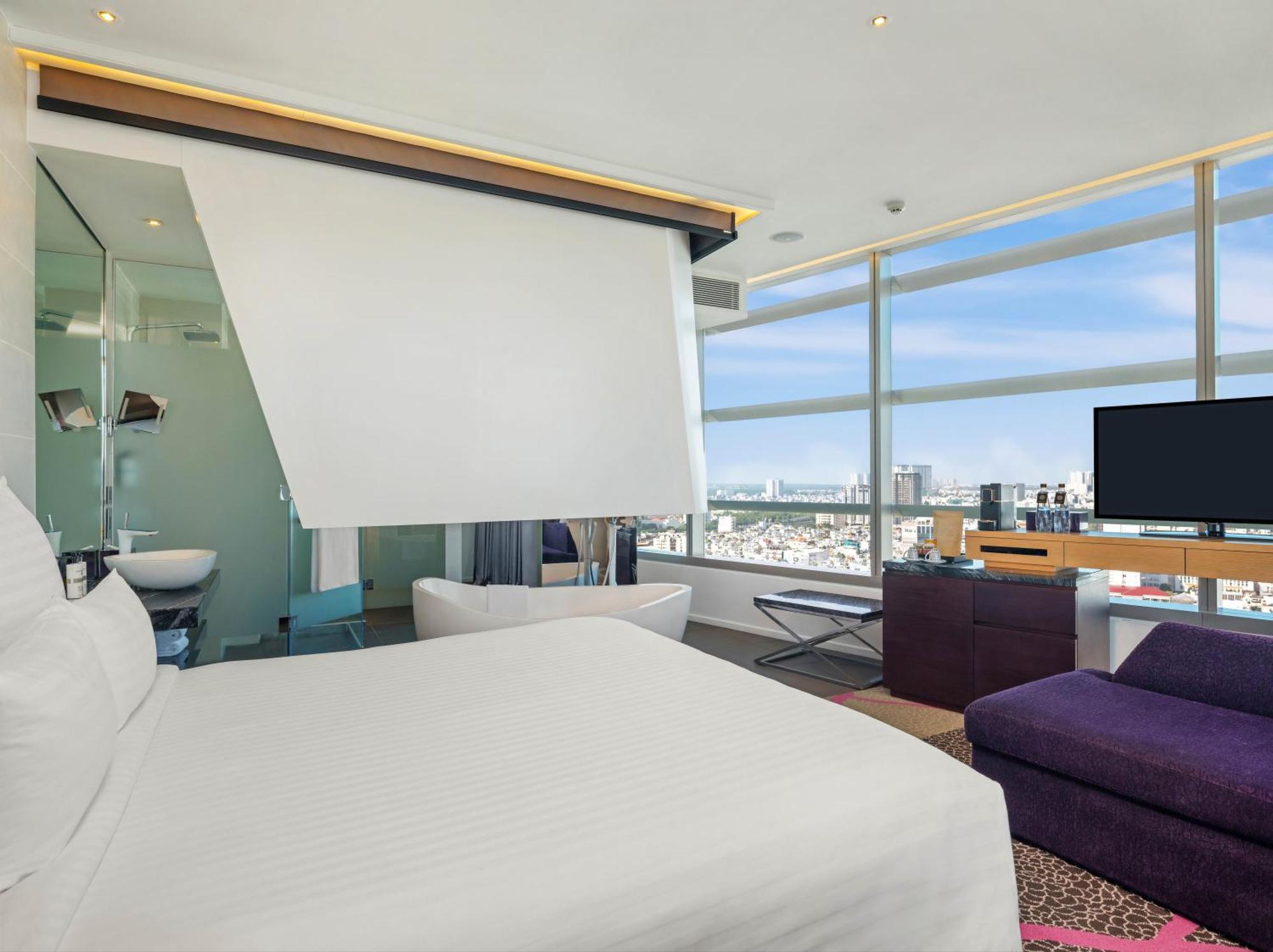Отель Pullman Saigon Centre Хошимин Экстерьер фото